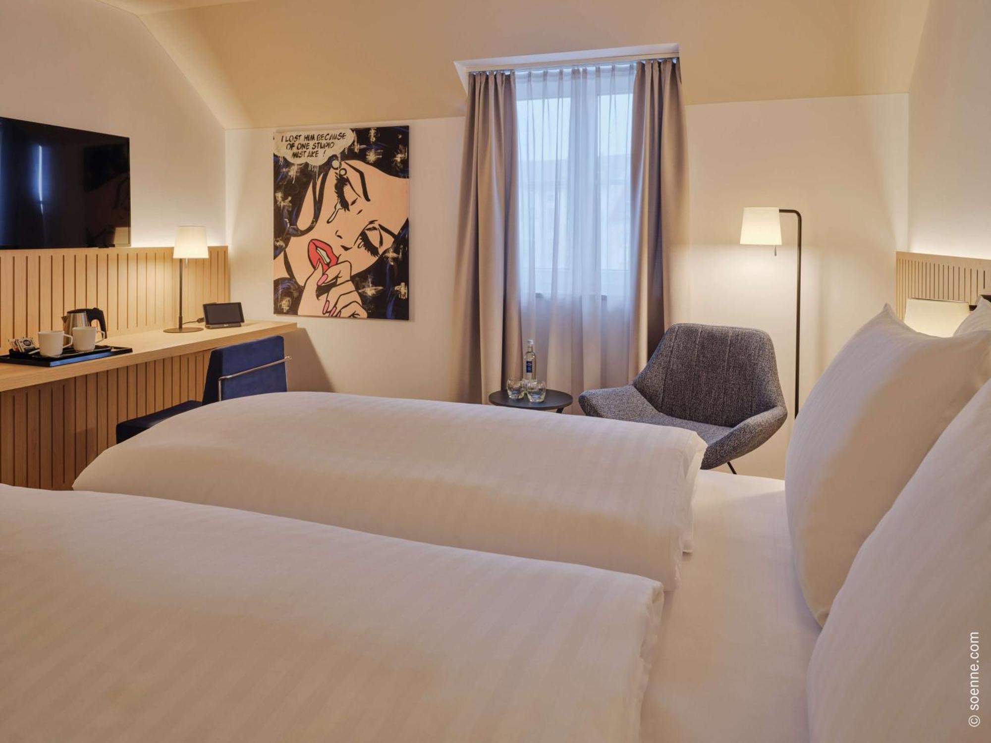 Comfort Zimmer mit Kingsize-Bett