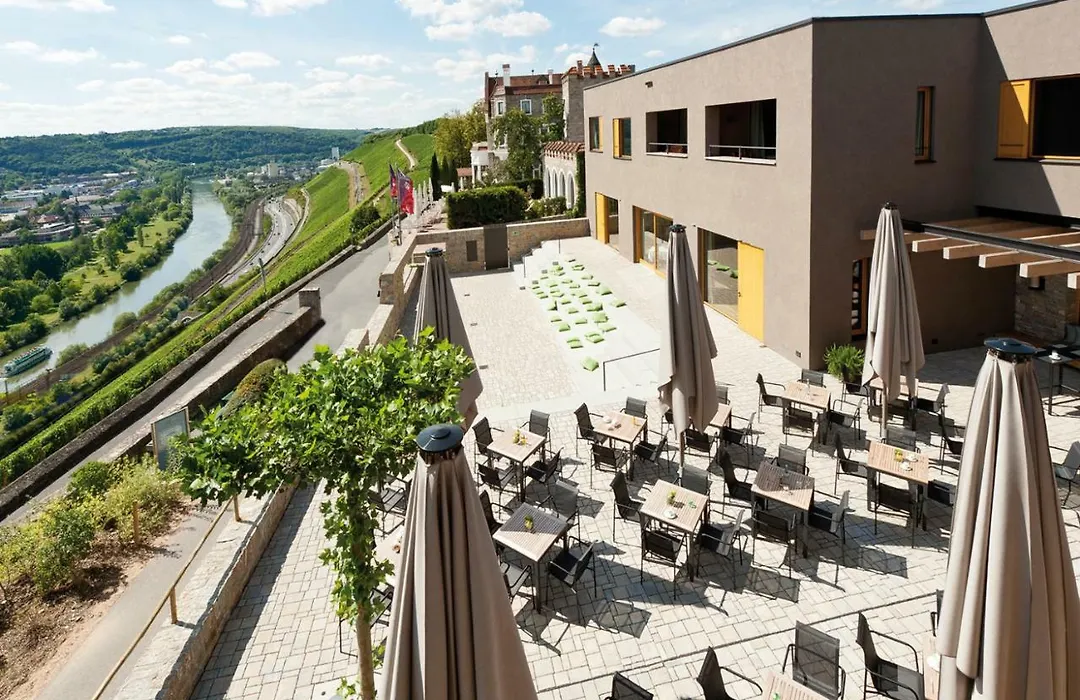 Schlosshotel Steinburg-1